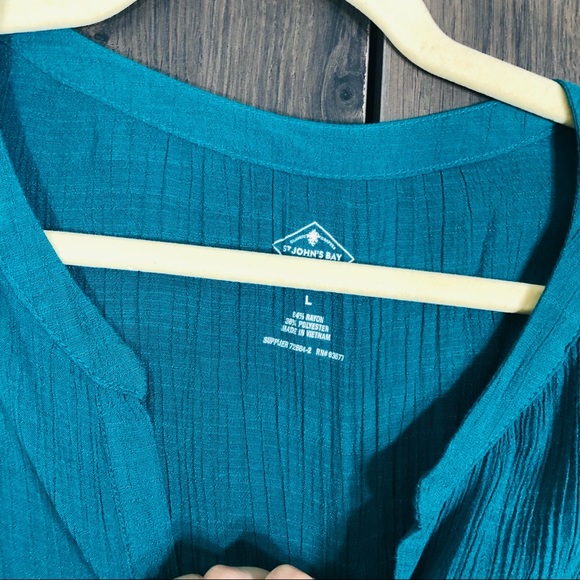 ^🌸5/$25🌸St. Johns Bay Teal V Neck Blouse Large - Picture 5 of 16